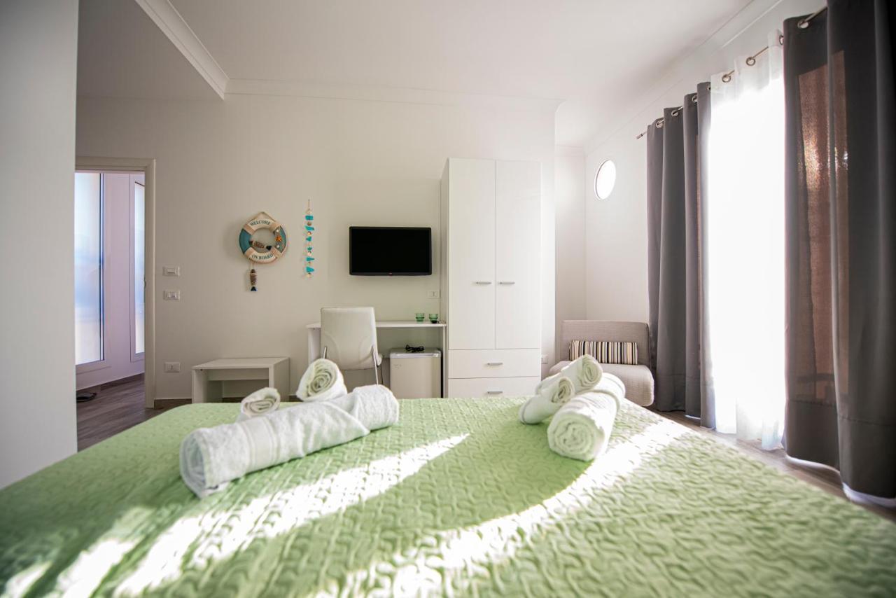 L' Arcobaleno B&B Castelluzzo Exterior photo